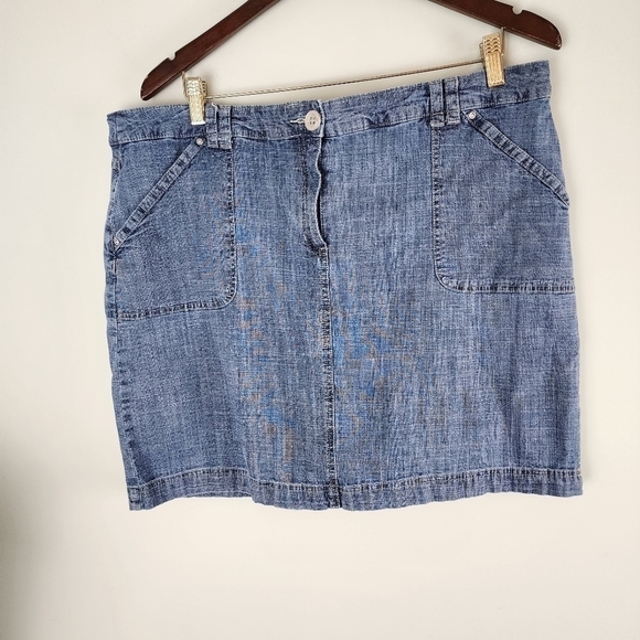 Karen Scott Women's Denim Mini Skirt With Pockets Size 14 - Picture 1 of 5